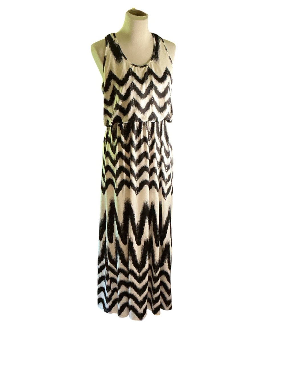 Magic Black & White Zigzag Maxi Dress